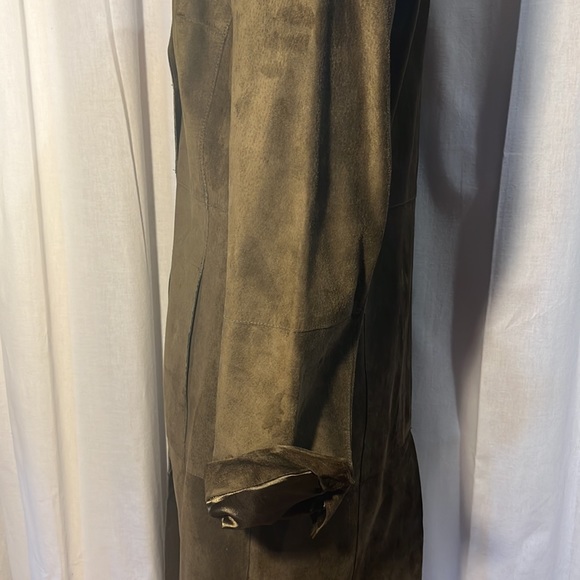 suede coat, sophisticated dark olive green color - EUC - Picture 9 of 14